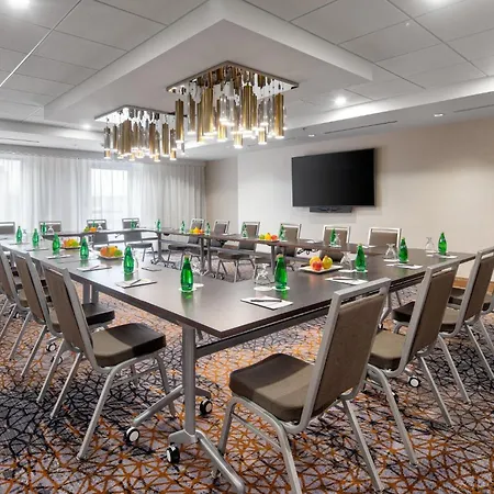 Crowne Plaza Toronto Airport By Ihg-2