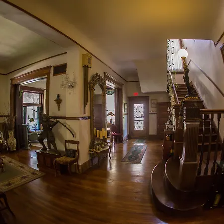 Beall Mansion An Elegant Bed & Breakfast Inn-2