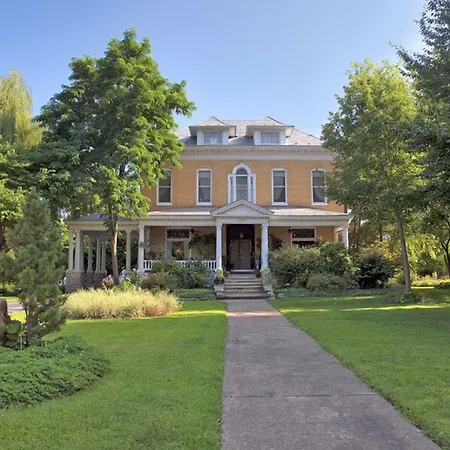 Beall Mansion An Elegant Bed & Breakfast Inn-3