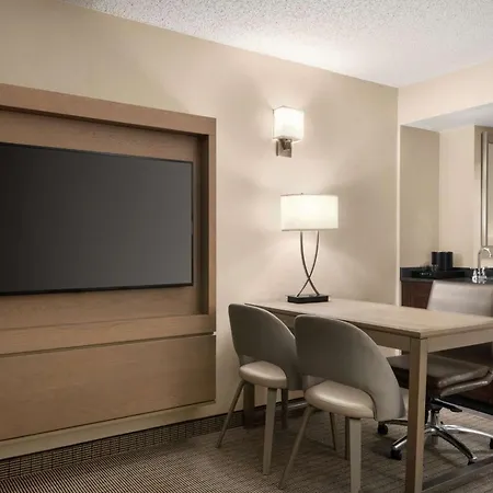 Embassy Suites By Hilton Cleveland Rockside-2