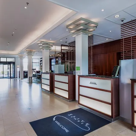 Courtyard By Marriott Amsterdam Airport-2