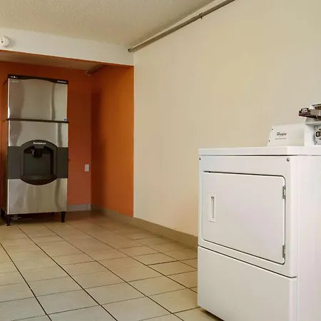 Motel 6-Albert Lea, Mn-2