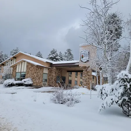 Pinetop Studio Suites-3