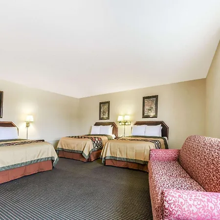Super 8 By Wyndham Burleson Fort Worth Area-2