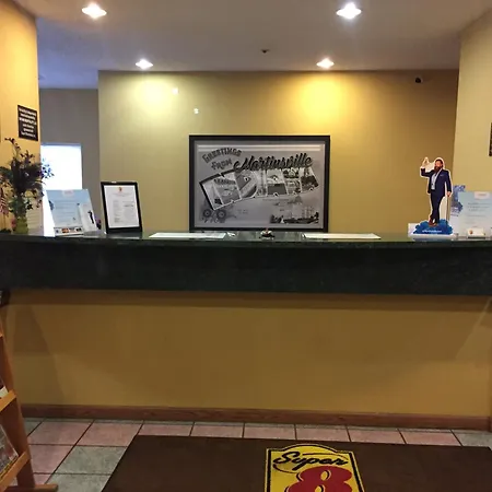 Super 8 By Wyndham Martinsville-2