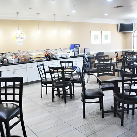 Super 8 By Wyndham Galveston-2