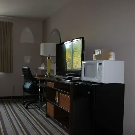 Super 8 By Wyndham Manistee-2