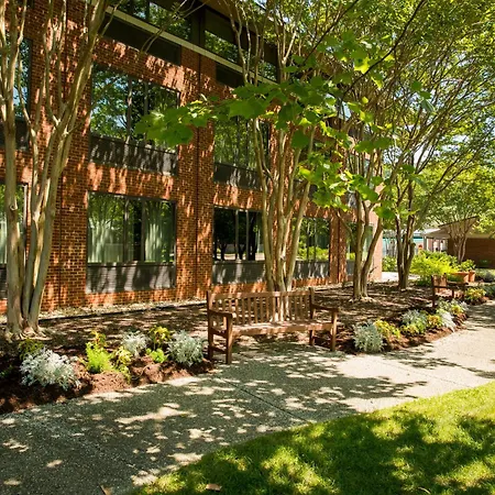 Williamsburg Woodlands Hotel & Suites, An Official Colonial Williamsburg Hotel-2