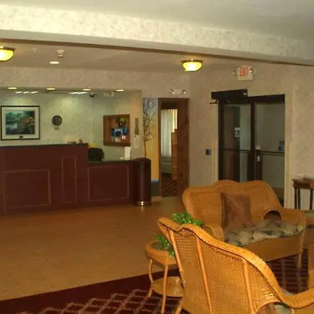 Baymont By Wyndham New Buffalo-3