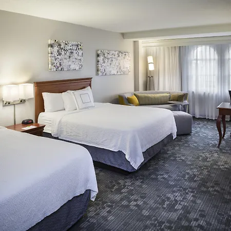 Courtyard By Marriott Norfolk Downtown-3