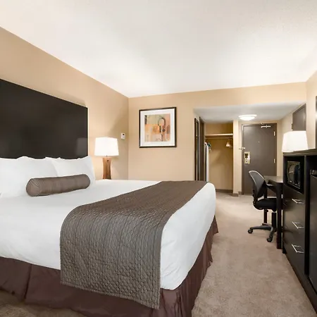 Days Inn By Wyndham Calgary Northwest-2