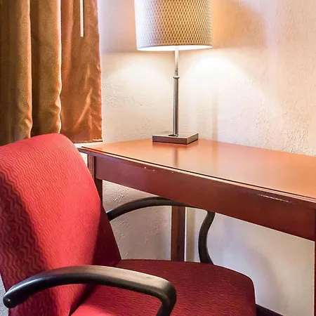 Economy Inn & Suites-2