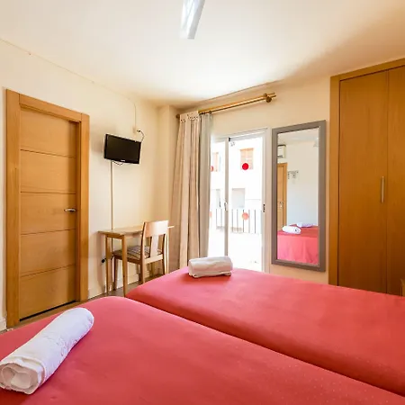 Hostal Residencia Europa Punico-2