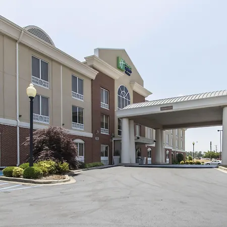Holiday Inn Express & Suites Cullman-3