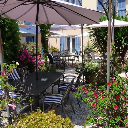 Hotel L'Olivier - Piscine & Parking-3