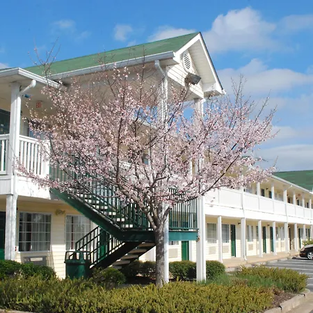 Intown Suites Extended Stay Atlanta Ga - Cumming-3
