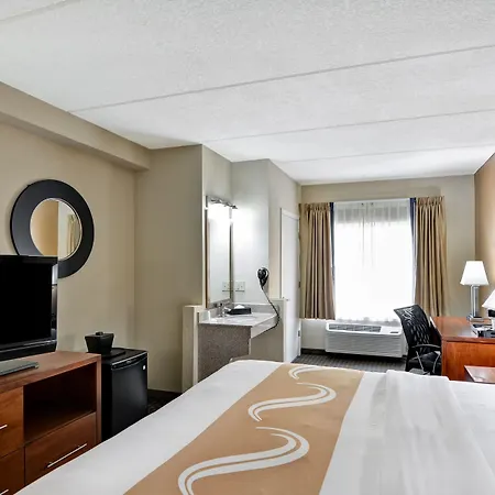 Quality Inn & Suites Heritage Park-2