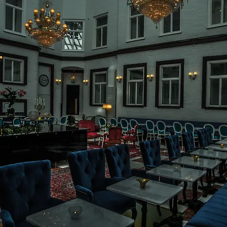 Best Western Hotel Bentleys-3