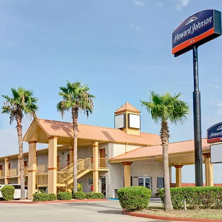 Howard Johnson By Wyndham Galveston-3