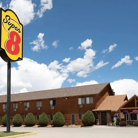 Super 8 By Wyndham Dubois-2