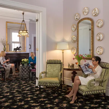 Saratoga Arms Hotel-3