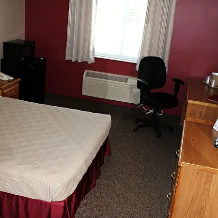Capri Inn & Suites - Beatrice-2