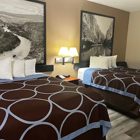Hotel Piney Woods-2