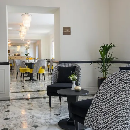 Hotel Carlton-2