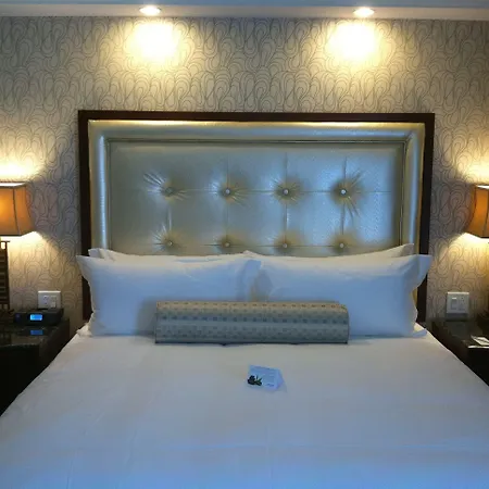 Town & Country Inn And Suites-3