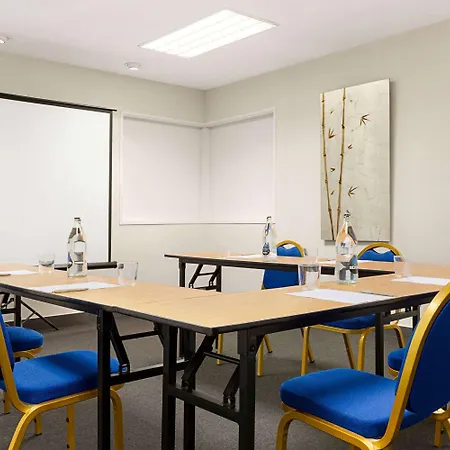 Ramada By Wyndham Madrid Tres Cantos-3