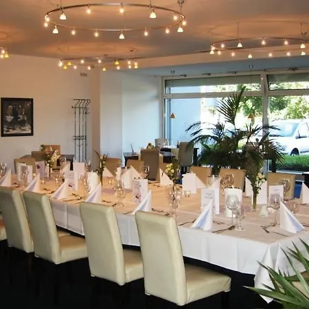 Euro Park Hotel Hennef-3