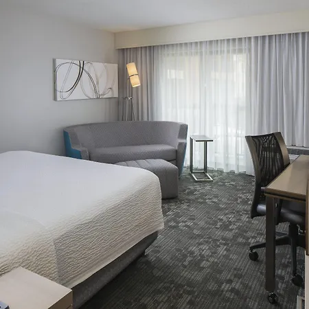 Courtyard By Marriott Daytona Beach Speedway/Airport-2