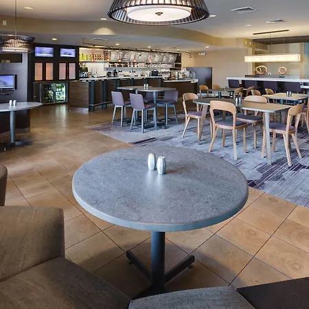 Courtyard By Marriott Providence Warwick-2