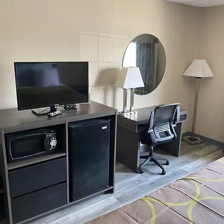 Super 8 By Wyndham Gainesville Tx-2