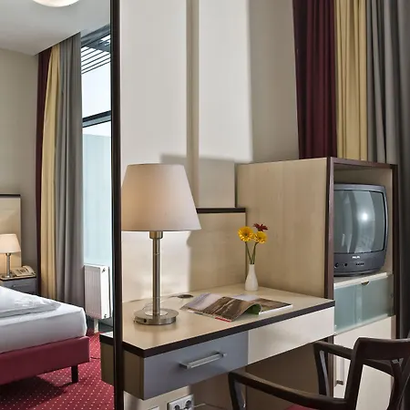 Come Inn Berlin Kurfürstendamm-3