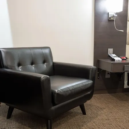 Hotel Xilo Glendale-3