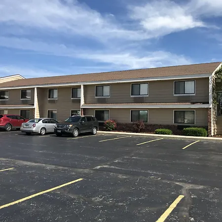 Americinn By Wyndham West Bend-2