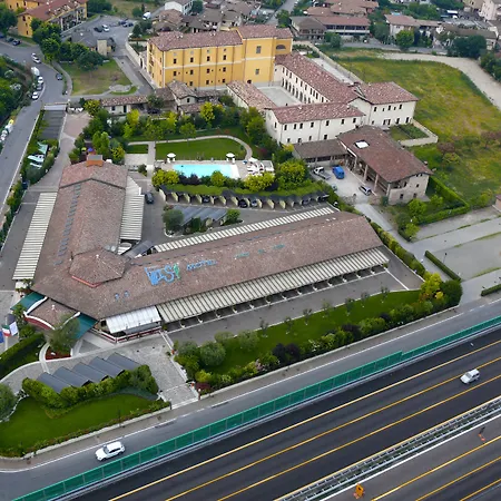 Vip'S Motel Luxury Accommodation & Spa-2