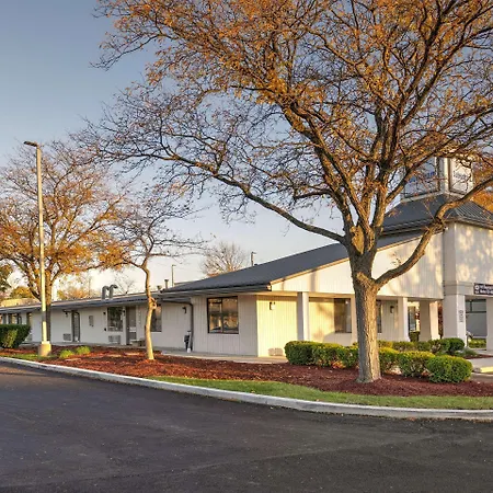 Suburban Studios Mentor - Cleveland Northeast-3