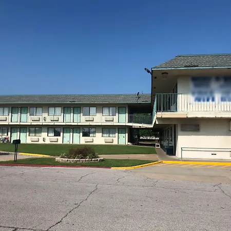 Regency Inn Tulsa-3