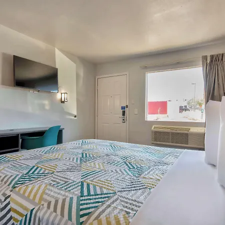 Motel 6-Albuquerque, Nm - Carlisle-2