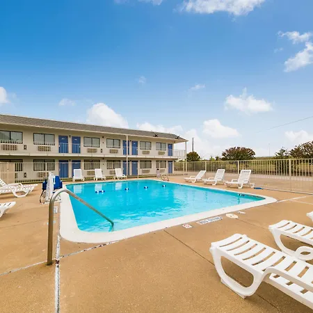 Motel 6-Greenville, Tx-2