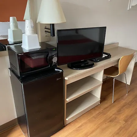 Travelodge By Wyndham Brattleboro Vt-3