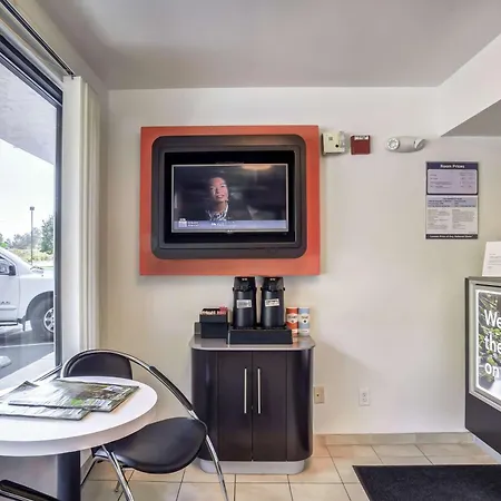 Motel 6-Medford, Or-3
