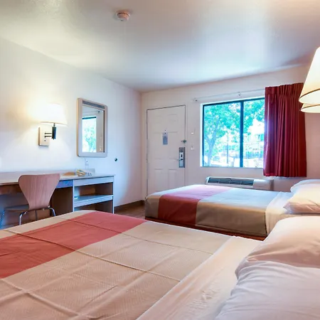 Motel 6-Escondido, Ca-2