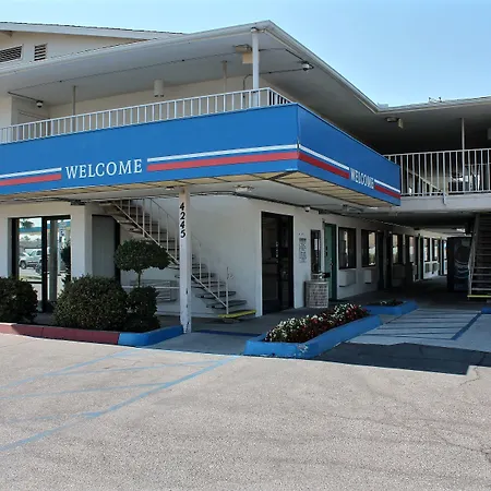 Motel 6-Fresno, Ca - Blackstone North-2