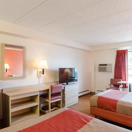 Baymont By Wyndham Gillette-3