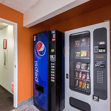 Motel 6-Waterloo, Ia-3