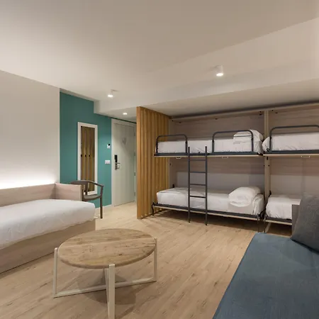 Hotel & Aparthotel Cosmos-2