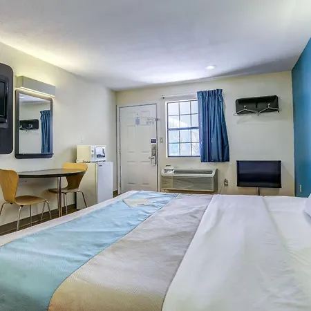 Motel 6-Dickson, Tn-2